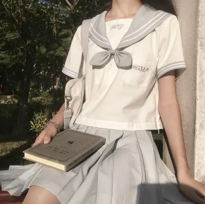 送报女孩